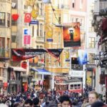 Istanbul rattert, schnattert und schnurrt