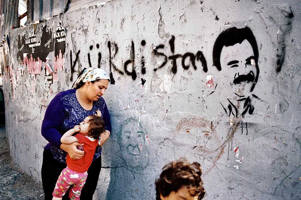 Text : Fadime Deli Pictures : Guillaume Poli &nbsp; Tarlabasi, Istanbul – July 2011. Kurdistan litterally means “the country of the Kurds” and the effigy of Abdullah Ocalan, the PKK...