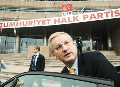 CHP holds EU responsible for democracy in Turkey Hüseyin Hayatsever ANKARA – Hürriyet Daily News Turkey’s main opposition leader has told the Swedish foreign minister that the European Union holds responsibility for growing government control of the judiciary...