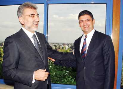 Turkey, north Cyprus sign new energy deal NICOSIA – Anatolia News Agency The Turkish Petroleum Corporation (TPAO) signed an oil field services and production agreement with the Turkish Cypriot Economy and Energy Ministry in Nicosia yesterday. Delivering...