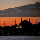 Sonnenuntergang in Istanbul: Die türkische Wirtschaft steht derzeit sehr gut dar. Quelle: dpa