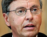 Bosbach: 100 „Gefährder“ in Deutschland