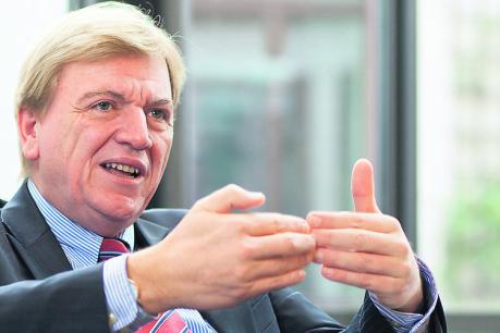 Interview mit Volker Bouffier – „Deutschland ist kein Zuwanderungsland“