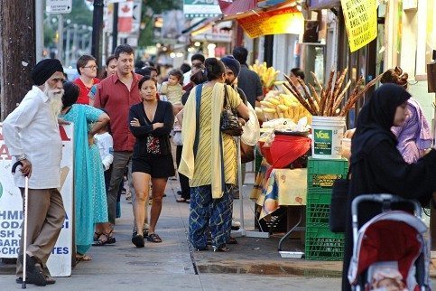 Foto: picture-alliance / maxppp/picture-alliance / ZUMA PRESS/MA "Little India" im kanadischen Toronto. 51 Prozent der Einwohner der Stadt sind im Ausland geboren