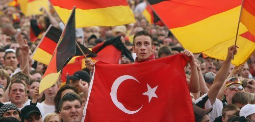 Viele Deutsch-Türken fühlen sich in Deutschland nicht zu Hause