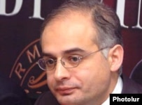 Armenian Government ‘Lacking Mandate’ To Mend Ties With Turkey