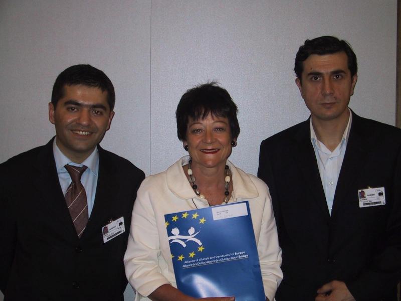 Sarah meeting Ibrahim Dogus, Chairman of the Halkevi Kurdish and Turkish Community Centre in Haringey Taken on Tuesday 28th August 2007.
