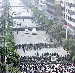 Urumqi Tense, Quiet after Violence