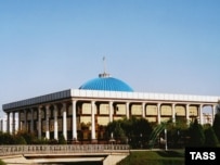Uzbek, Turkmen Reps Skip Turkic-Speaking Assembly