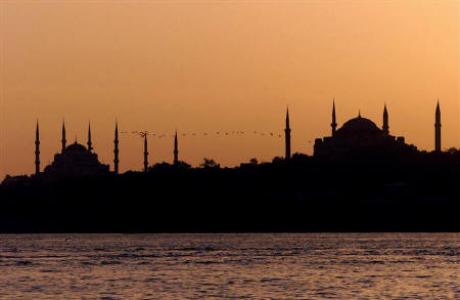 Turkish govt plans to turn Istanbul into finance center as Dubai, London
