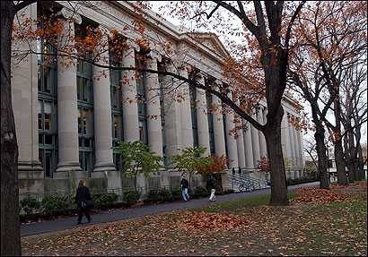 Harvard freshman’s visa rejected by border officers at U.S. airport