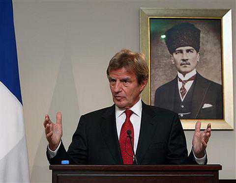 French Foreign Minister Bernard Kouchner speaks to the media in Ankara, 12 Oct 2010