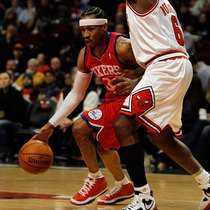 Iverson mobbed in Istanbul