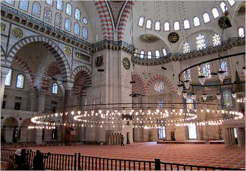 16th-Century Istanbul Mosque Gets Makeover