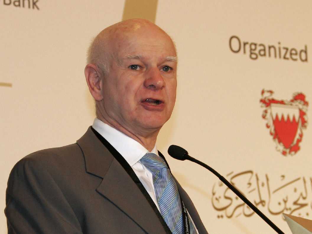 LSE director resigns over Gaddafi links