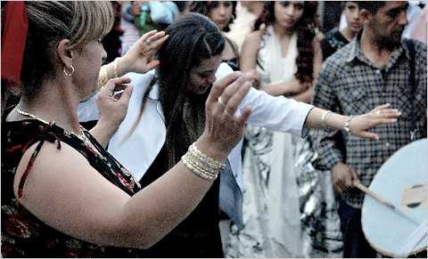 istanbul-roma Alican Erkol The Hidrellez festival, last year in Istanbul.