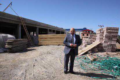 Görkem Serçe, the general director of AGS, says the company's implant production facility will be active by this fall. AA photo