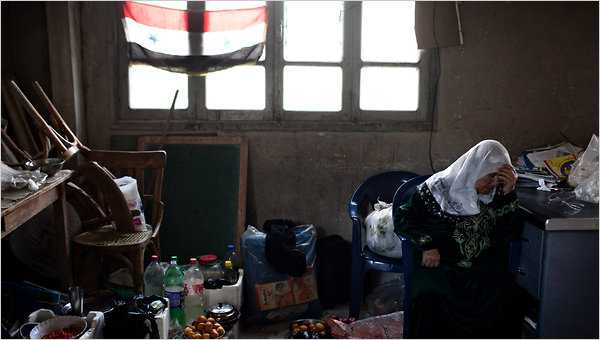 Fleeing Syrians Take Refuge Along Border With Turkey