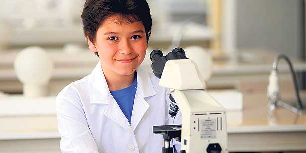 genius Fourteen-year-old Barış studies genetics at the Children’s University after completing high school in a short period of time.