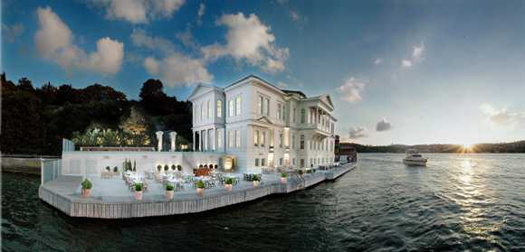 Modern Istanbul: nightlife alongside the Bosphorus