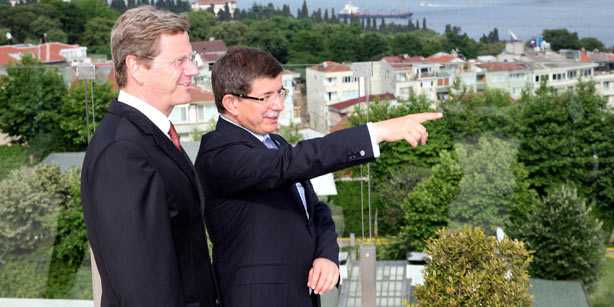 Davutoğlu, Westerwelle speak of rescuing Turkey’s EU bid