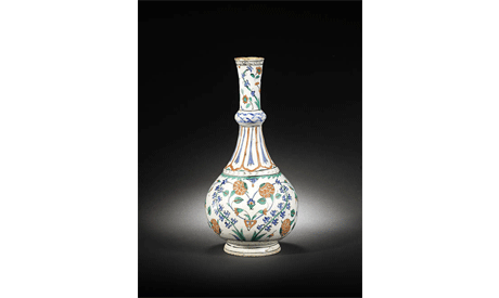 2011-634500052816947560-694 Turkish pottery flask estimated to sell for £60,000 to £80,000 (photo: Bonhams)