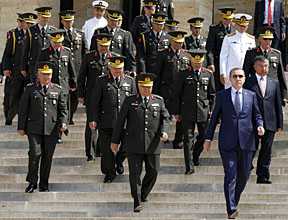 Turkish bloggers divided over civil-military relations