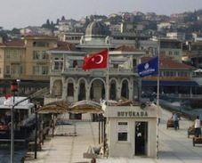 Greeks in Istanbul Cry Tears of Joy for the Return of their Properties