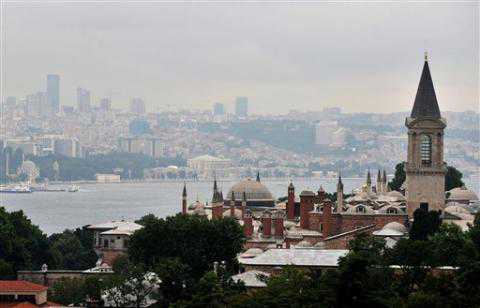 Turkey Taps Arab World For Tourist Dollars
