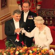 ALeqM5gRb27RitkfE4m66QJkL3kdv-83qA The Queen and president of Turkey, Abdullah Gul, attend a state banquet at Buckingham Palace
