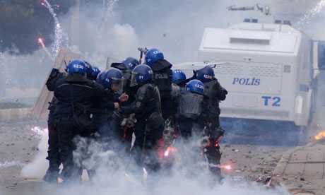 Riot police and Kurdish d 007