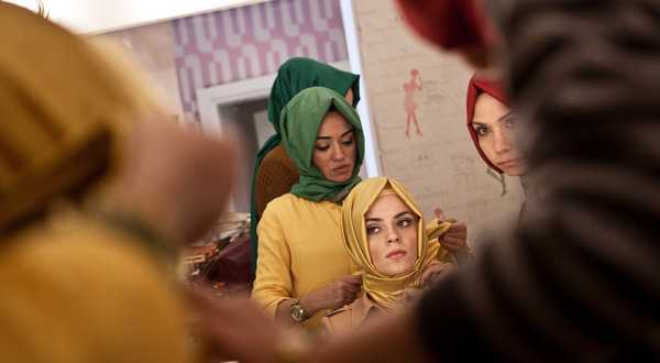 A Turkish Fashion Magazine, Ala, Is Unshy About Showing Some Piety