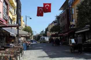20120501202307817 A cobblestone street in the Sultanahmet area of Istanbul. (JG Photo/Wahyuni Kamah)