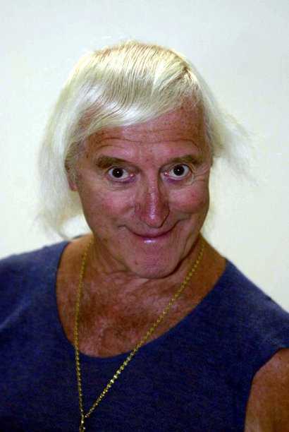 UK Savile probe to investigate doctors