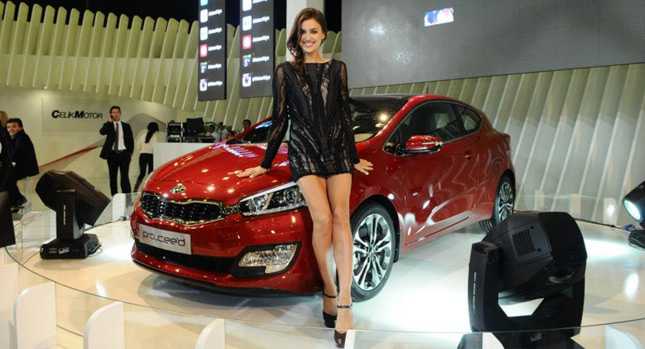 Kia Raises the Temperature at Istanbul Auto Show with Pro_Cee’d…and Irina Shayk