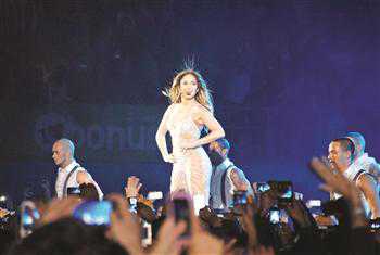 Lopez performs in Istanbul as part of her world tour