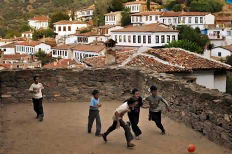 Turkish town booms as ‘the end of the world’ looms