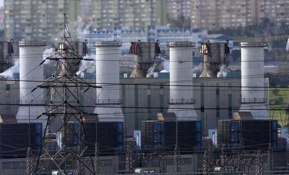 UPDATE 1-Koc, AES form Turkey power projects venture