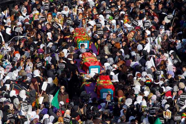 Crowds Gather in Turkey to Honor 3 Kurds Killed in Paris