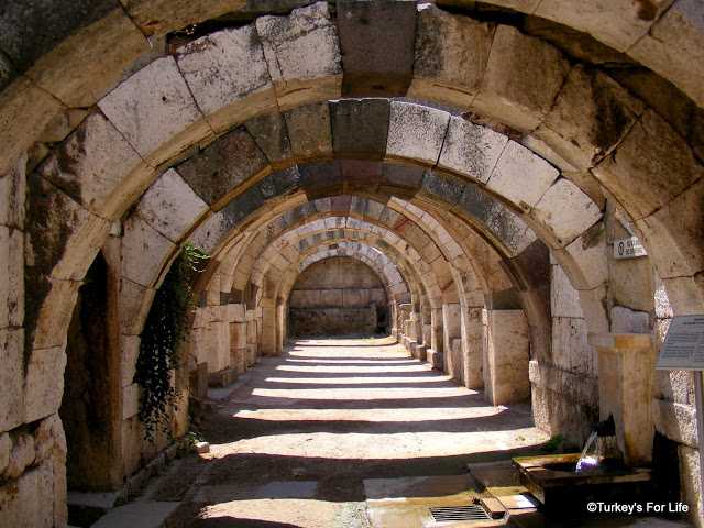 Agora Izmir Turkey archaeology