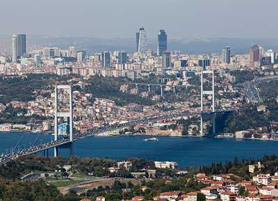 High-tech suspension bridge for Istanbul