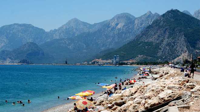 US tourist faces jail in Turkey for collecting beach ‘stones’
