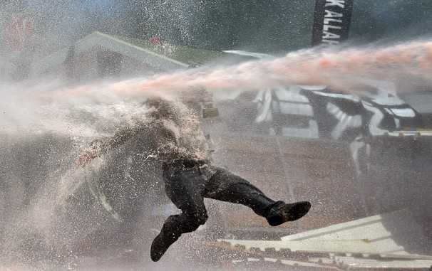 MEMORY LANE : Turkish Prime Minister Is Practicing Landscape Architecture Without a License