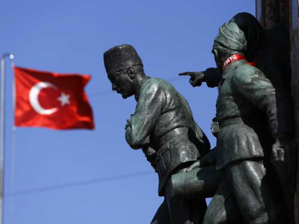 Turkey adopts law protecting foreigners’ rights