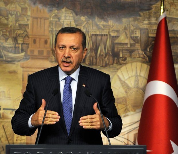 Turkish prosecutors to investigate academics over Erdoğan petition