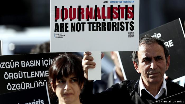 Istanbul court frees 3 journalists facing terrorism charges in Turkey