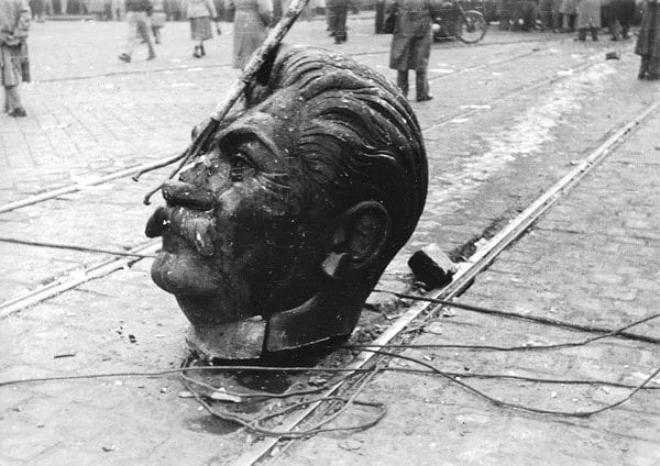 RESEARCH DOCUMENT /// Hungary 1956 : Reviving the Debate over US (In)action during the Revolution