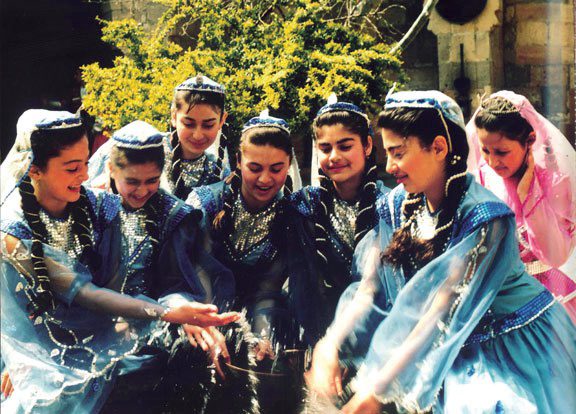 As an Armenian, what are 5 positive things about Azerbaijani people & culture?