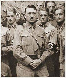 Почему Гитлер ненавидел евреев?
