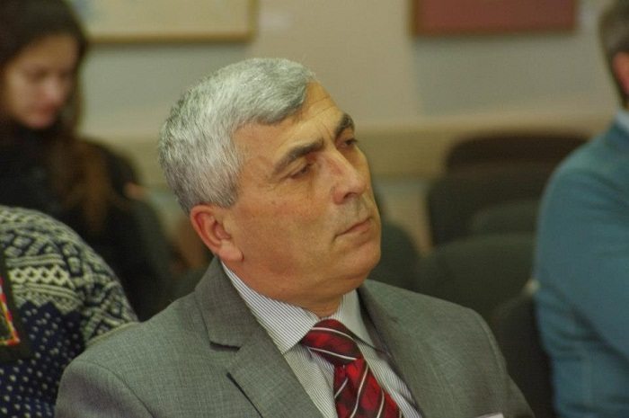 Эчмиадзин с помощью царской России все албанское этнокультурное наследие   трансформировал в армянское